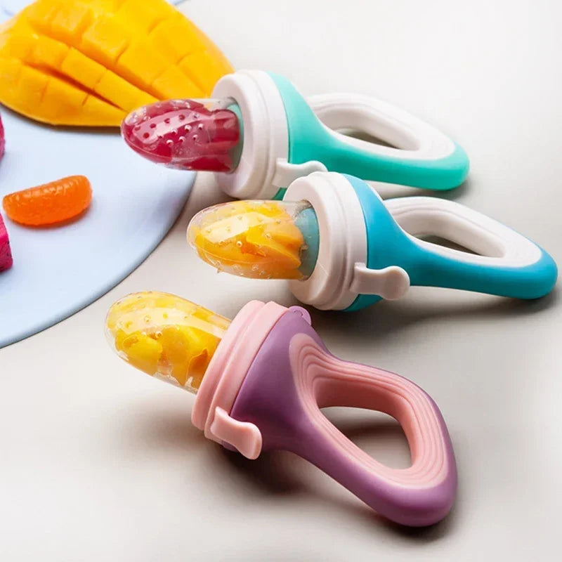 Safe Baby Spoon Bottle and Fruit Feeder Kit Baby Feeding Bottle Toddler Fresh Vegetable Fruit Pacifier Toddler Feeding Supplies