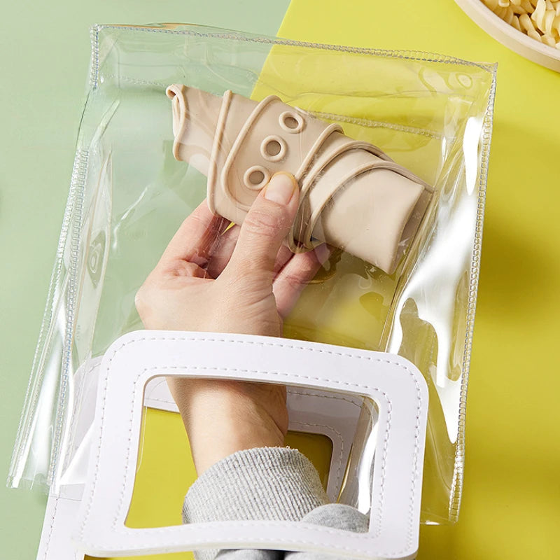 Bavoir Bébé en Silicone Imperméable & Réglable – Sans BPA